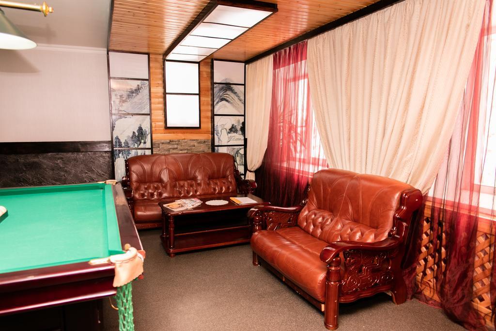 Galirad Hotel Ustʼ-Kamenogorsk Quarto foto